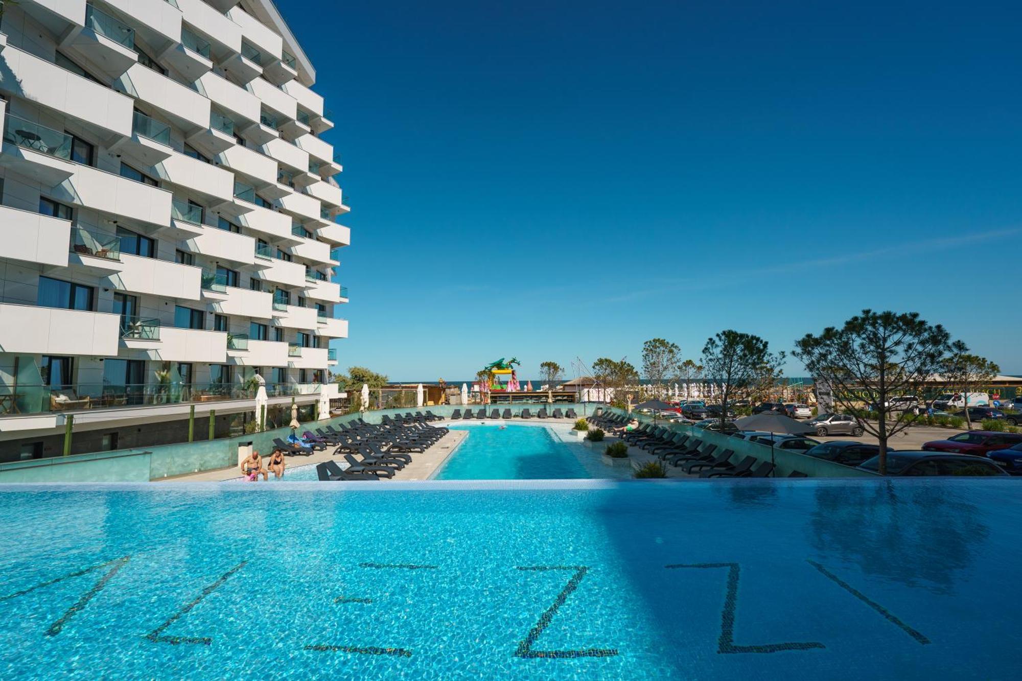 Royale Sundance 224 Infinity Beach Pool & Spa Mamaia Nord Năvodari Exteriér fotografie